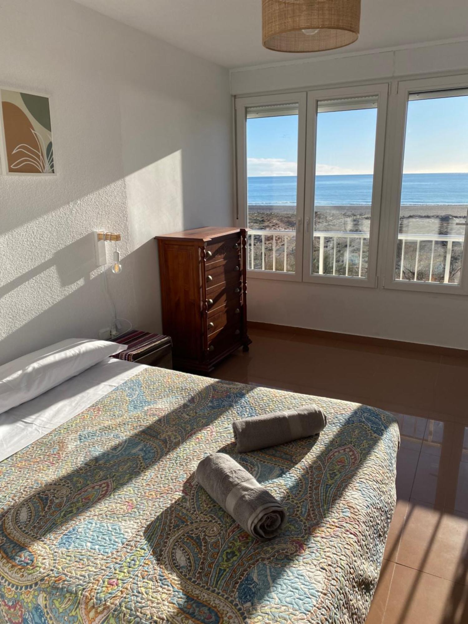 Primera Linea De Playa Valencia Exterior photo