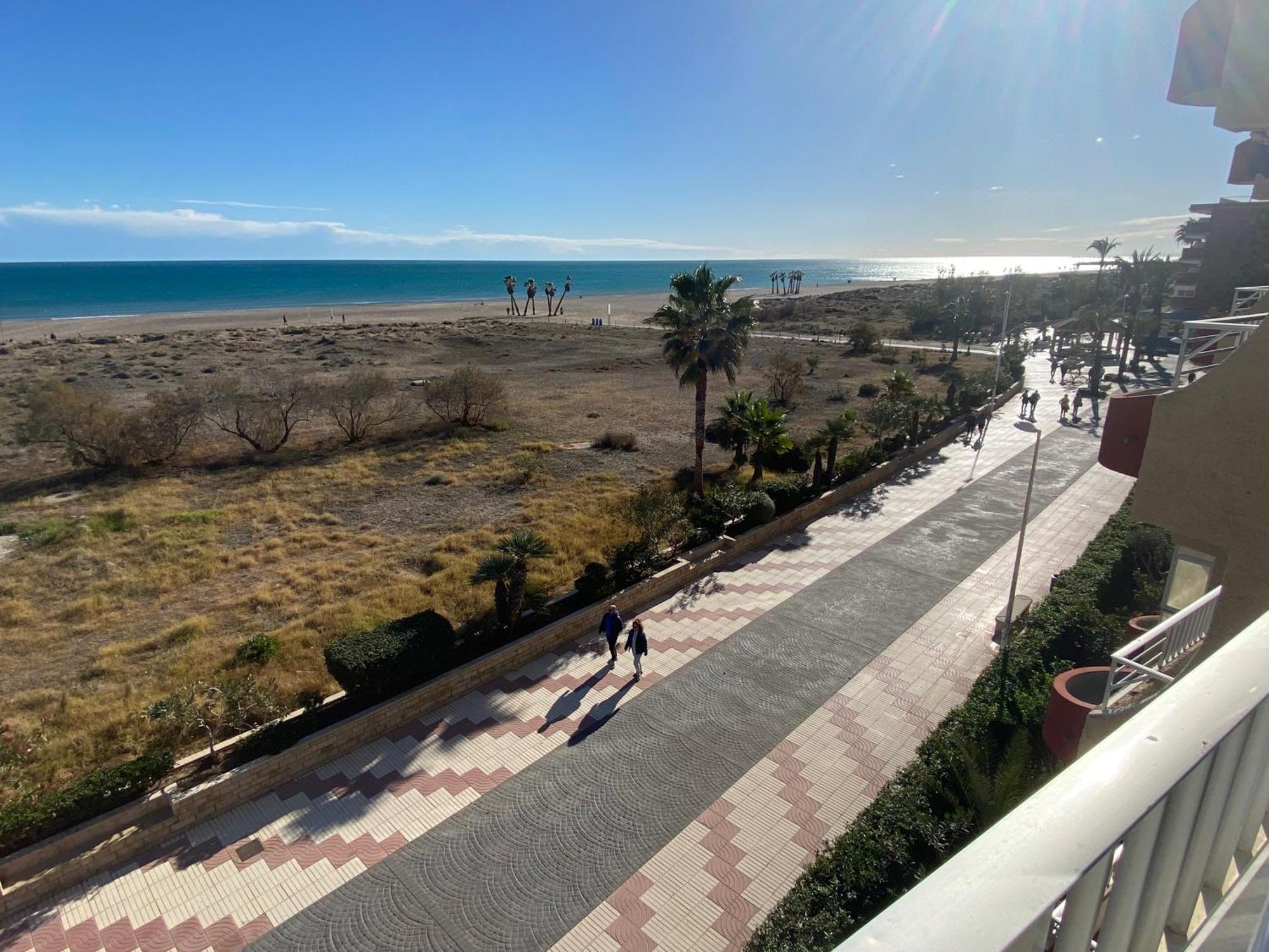 Primera Linea De Playa Valencia Exterior photo
